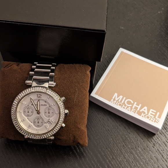 MK watch - Picture 2 of 2